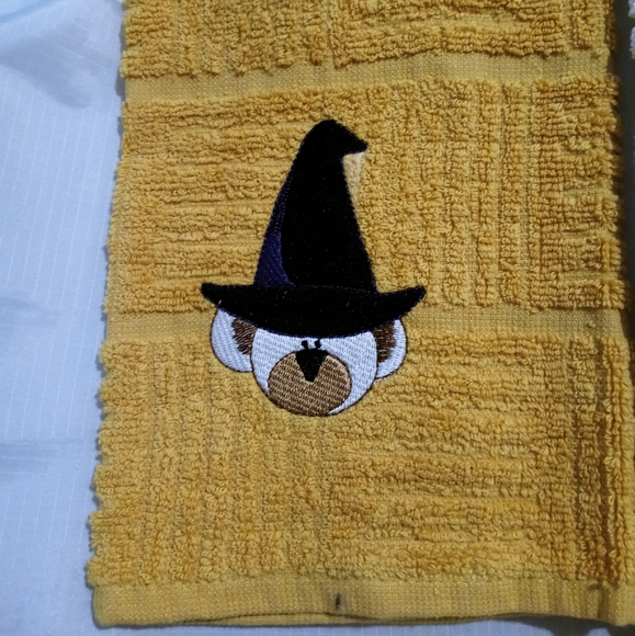 Kitchen Towels Waffles 100% Cotton 26x15 with a Halloween Embroidered Design 2 - Picture 2 of 5